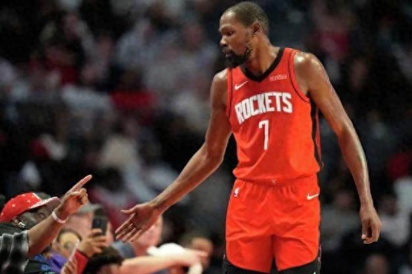 创高网 火箭不敌活塞开局两连败 将帅齐声表达不满敲警钟